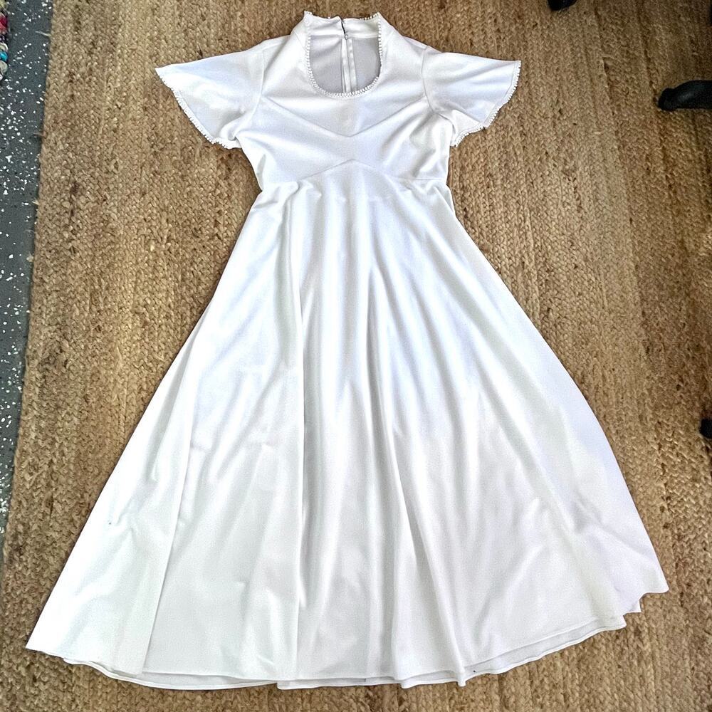 Vintage 70s white polyester maxi dress - Picture 3 of 6